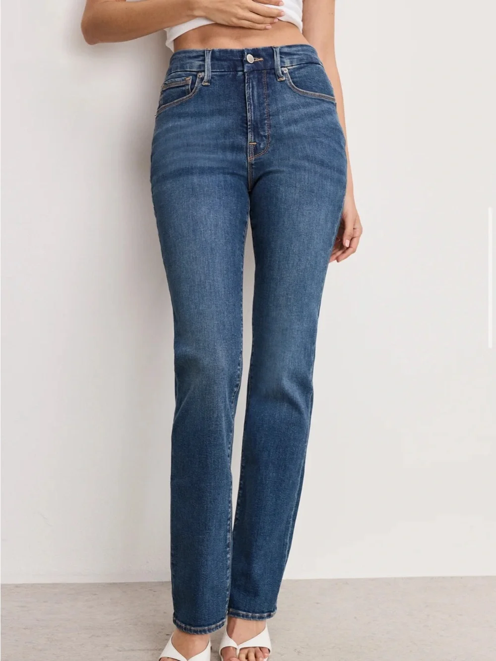 Good American Straight Leg Jeans in Dark Blue Wash size 8 - Picture 3 of 9